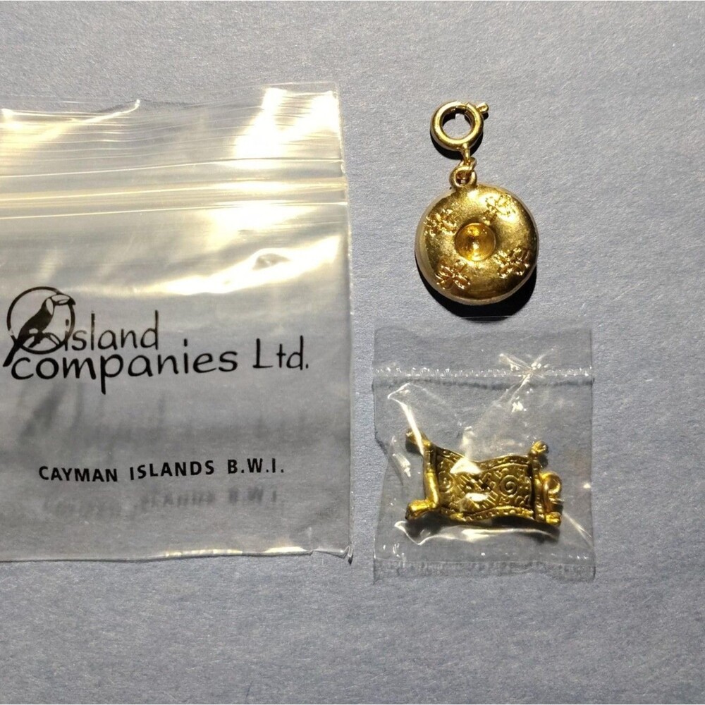 Island Companies Gold Tone Sombrero Scroll Charms Cayman Islands Travel Jewelry